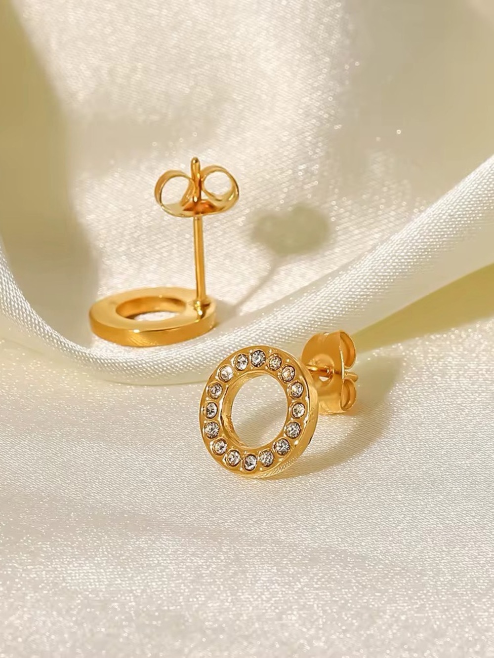 18K Gold Plated Circle Cubic Zirconia Stud Earrings